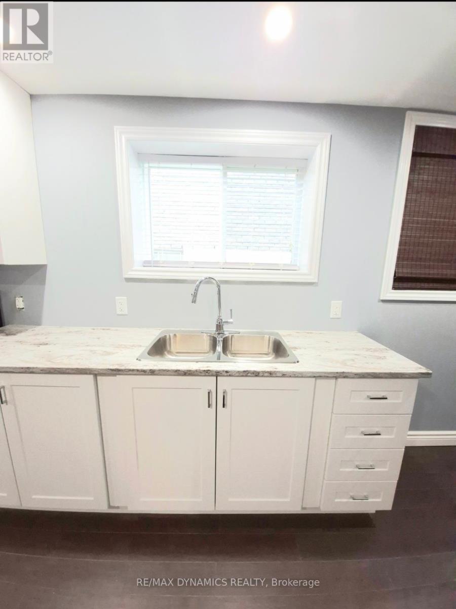 12 Vanier Drive, Welland, Ontario L3B 1A2 - Photo 6 - X12530924