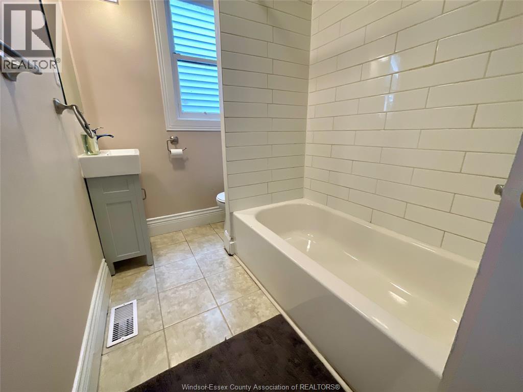 1106 Moy, Windsor, Ontario  N9A 2P5 - Photo 19 - 25028416