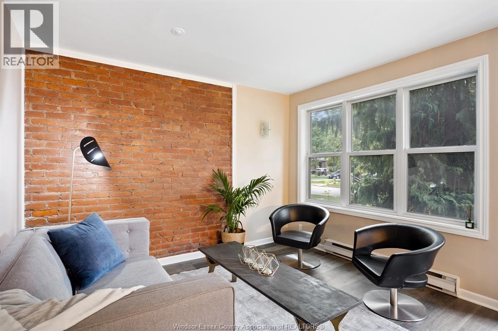 2123 Ontario, Windsor, Ontario  N8Y 1N4 - Photo 3 - 25028415