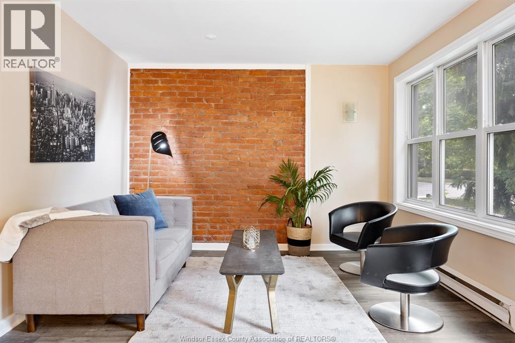 2123 Ontario, Windsor, Ontario  N8Y 1N4 - Photo 4 - 25028415