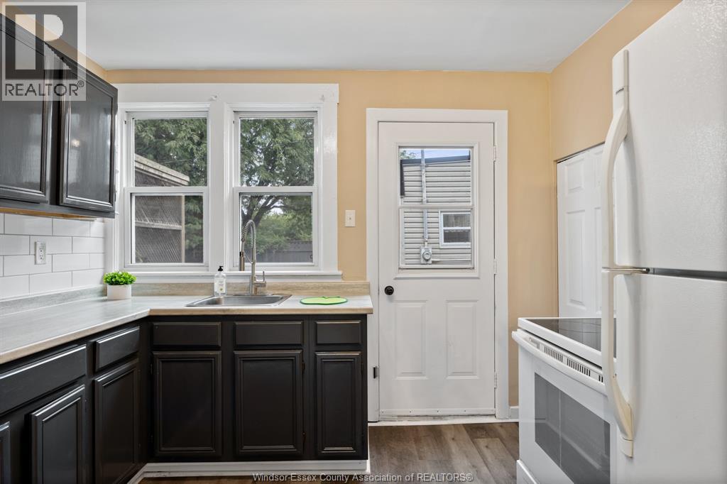 2123 Ontario, Windsor, Ontario  N8Y 1N4 - Photo 8 - 25028415