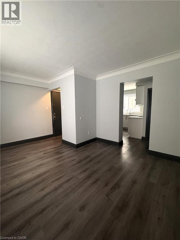 245 Mohawk Road E Unit# 6, Hamilton, Ontario  L9A 2H5 - Photo 3 - 40787127