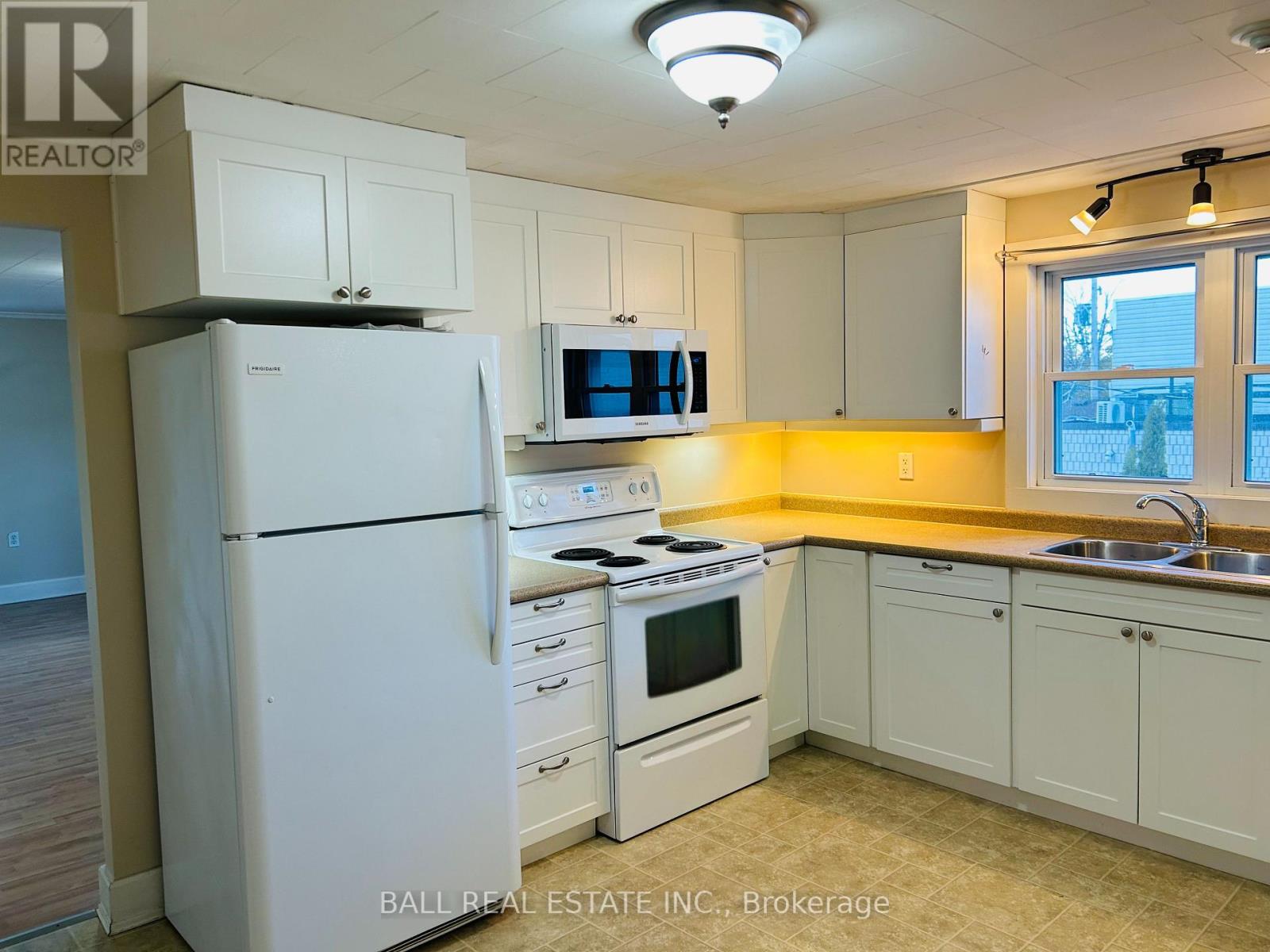 2 - 61 BOLTON STREET, Kawartha Lakes, Ontario