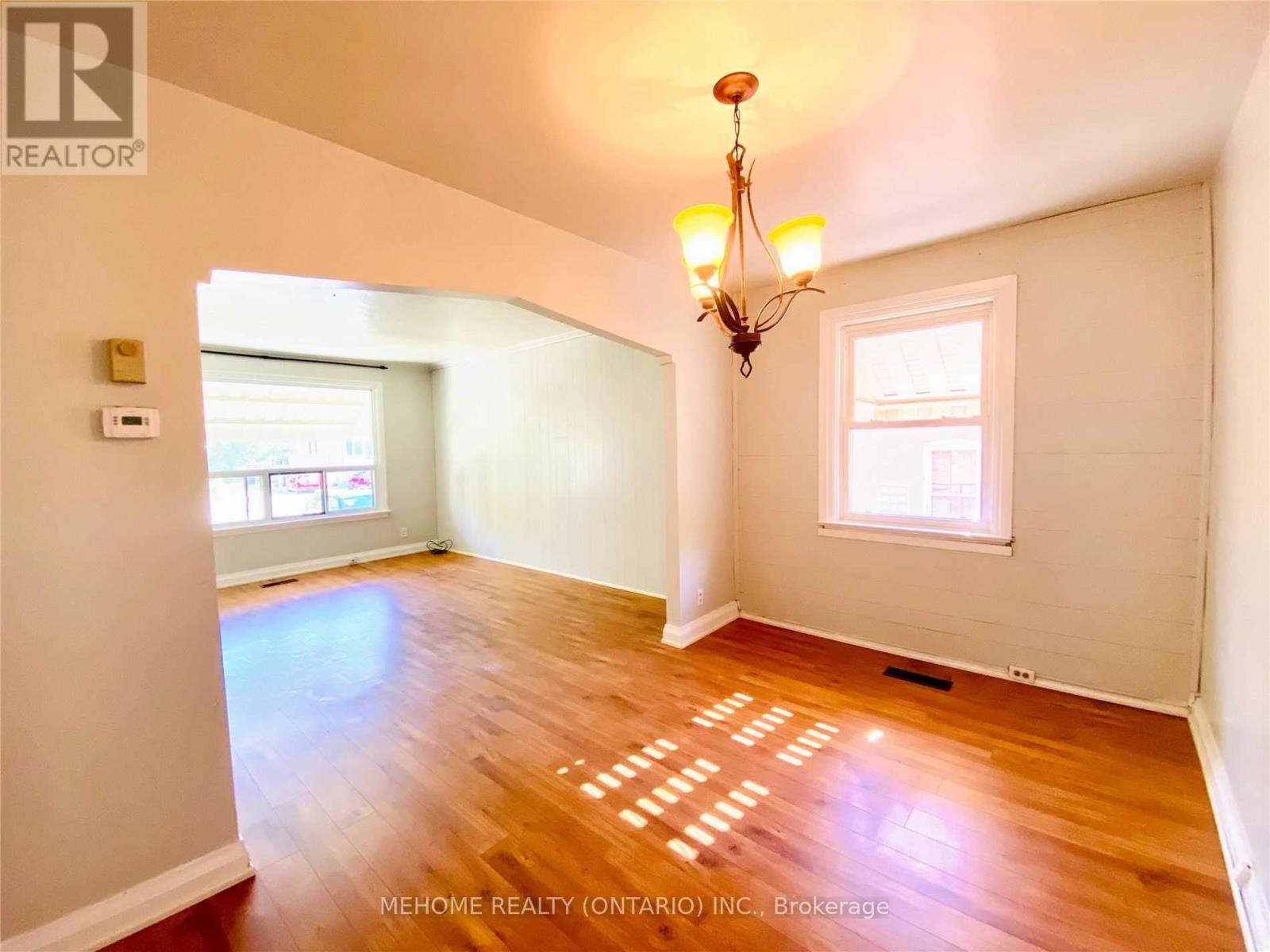 292 Poyntz Avenue, Toronto, Ontario M2N 1J9 - Photo 4 - C12532514