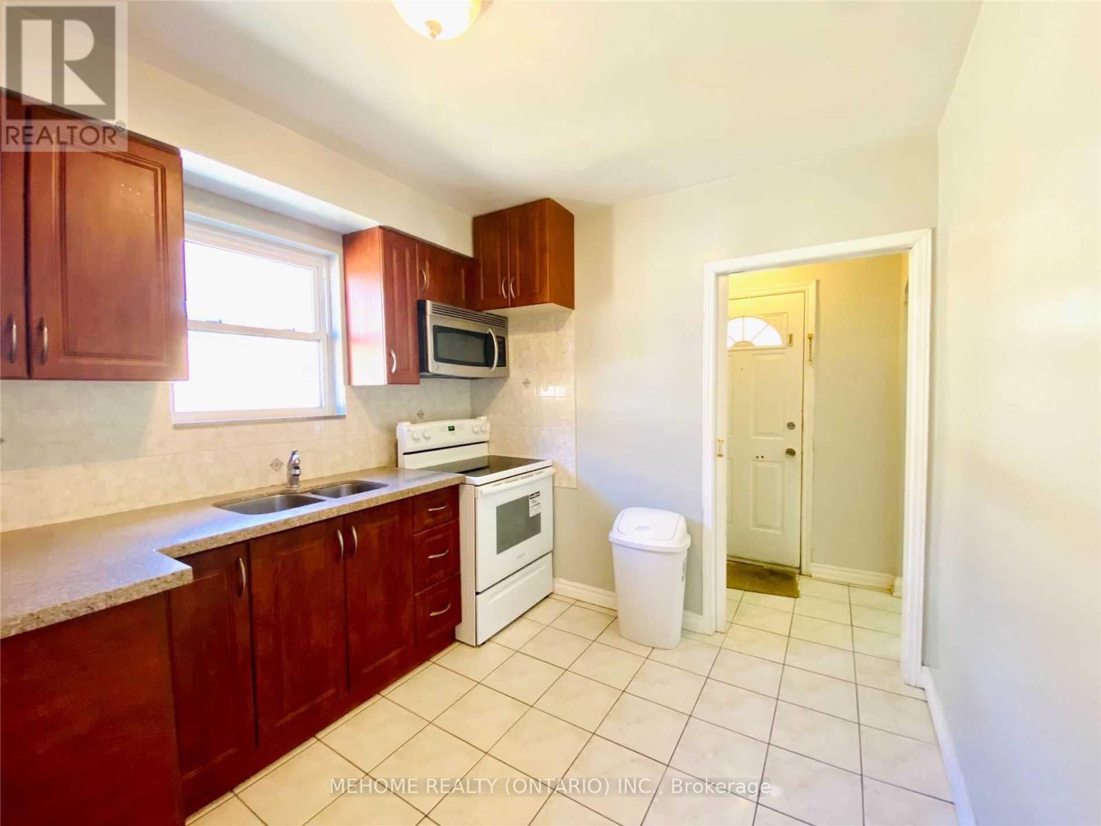 292 Poyntz Avenue, Toronto, Ontario M2N 1J9 - Photo 10 - C12532514