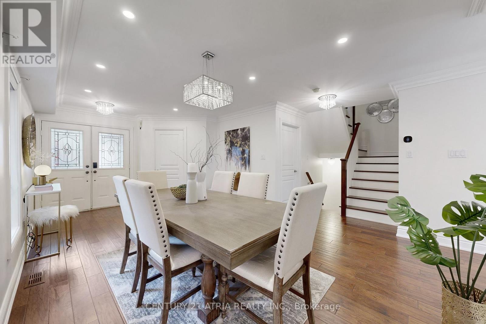 611 Heddle Crescent, Newmarket, Ontario  L3X 2J5 - Photo 11 - N12532578