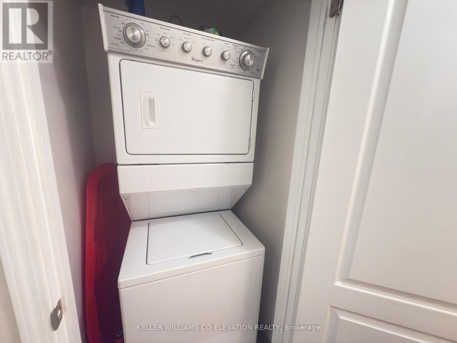 112 - 11 Applewood Lane, Toronto, Ontario  M9C 2Z7 - Photo 14 - W12532430