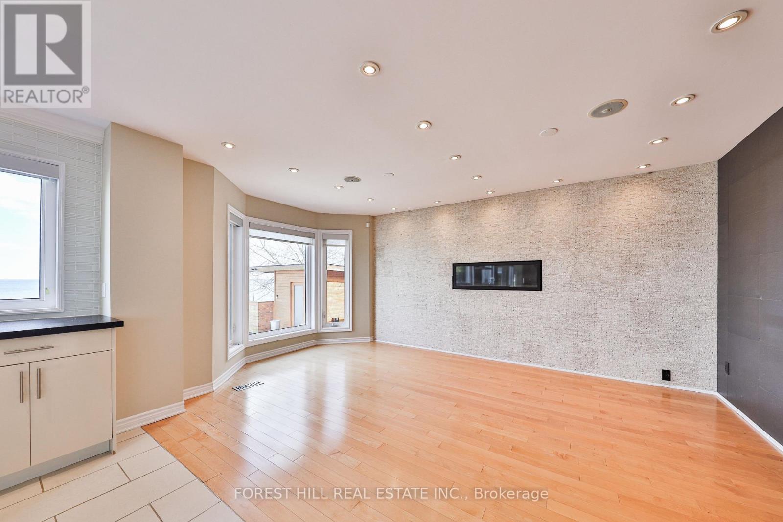 1470 Watersedge Road, Mississauga, Ontario  L5J 1A4 - Photo 11 - W12532432