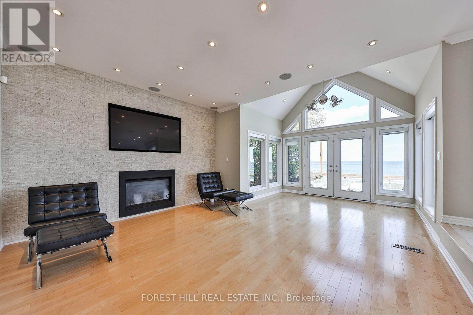 1470 Watersedge Road, Mississauga, Ontario  L5J 1A4 - Photo 13 - W12532432