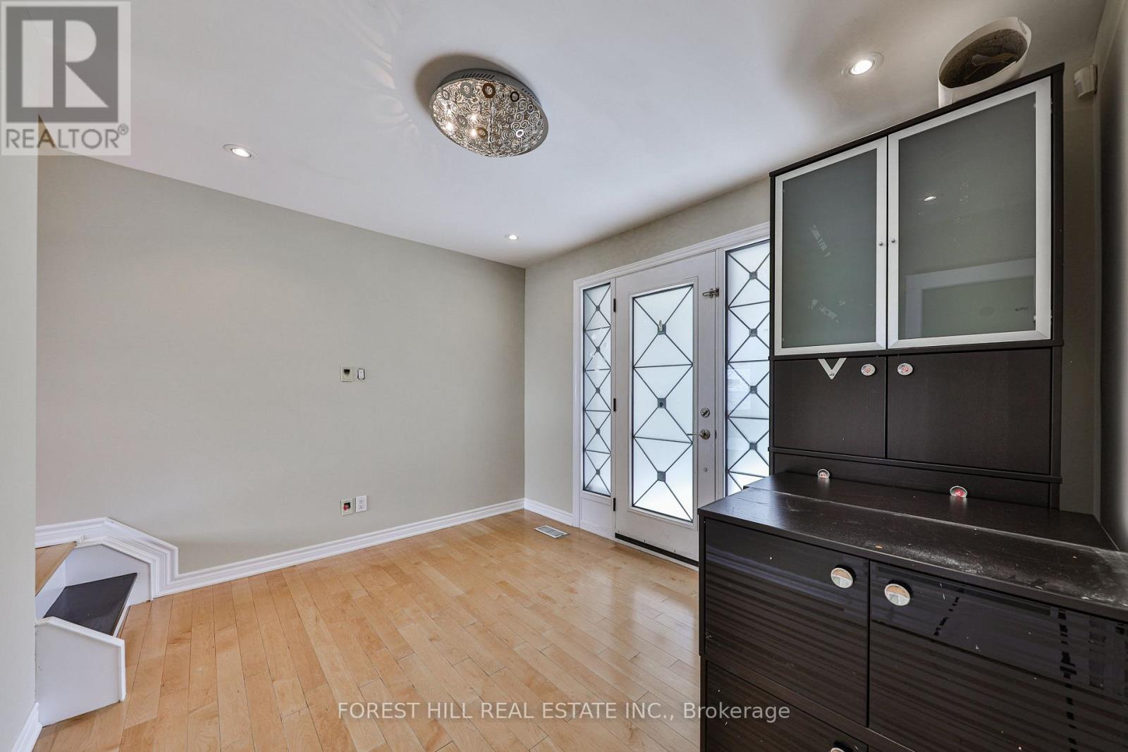 1470 Watersedge Road, Mississauga, Ontario  L5J 1A4 - Photo 16 - W12532432