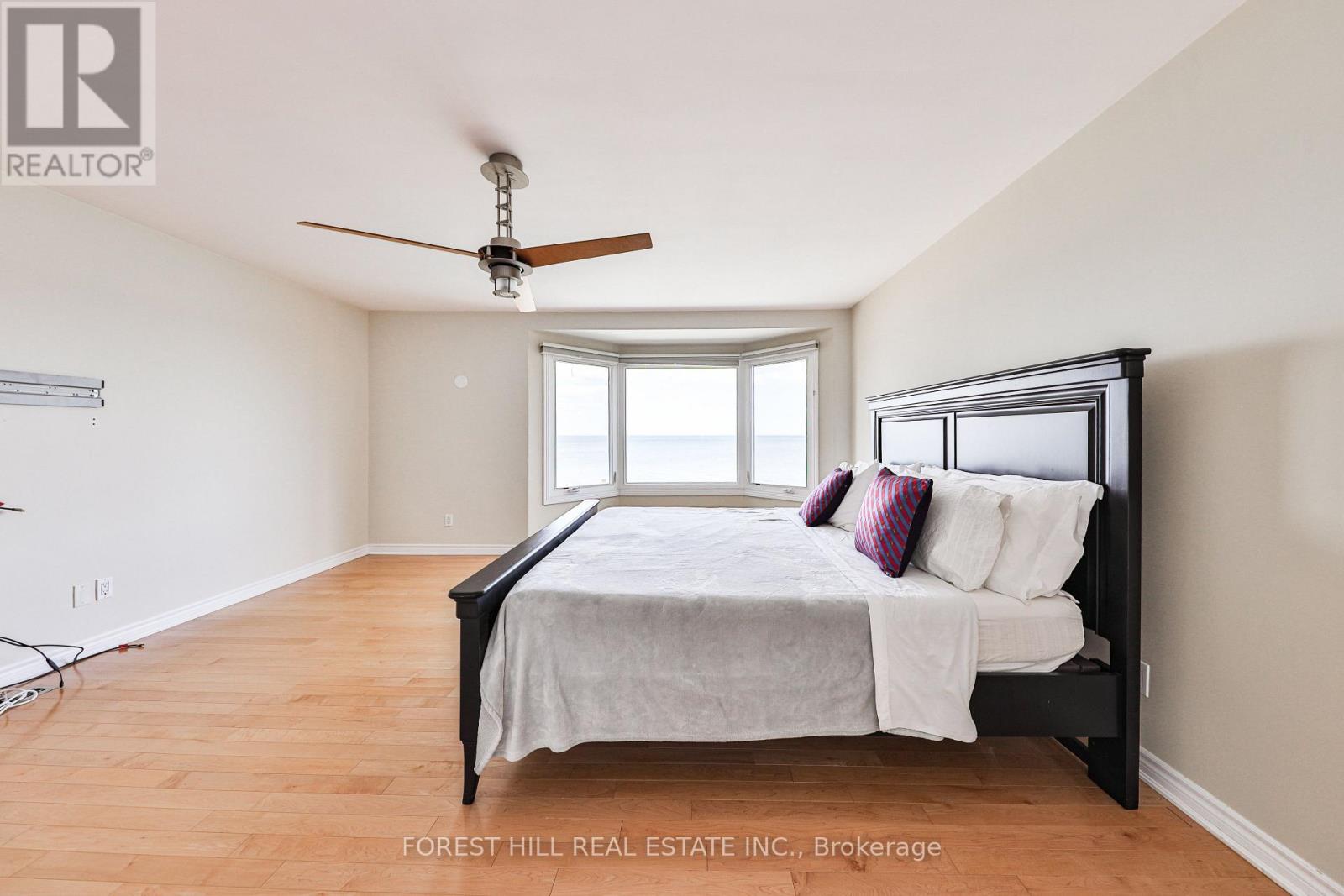 1470 Watersedge Road, Mississauga, Ontario  L5J 1A4 - Photo 17 - W12532432