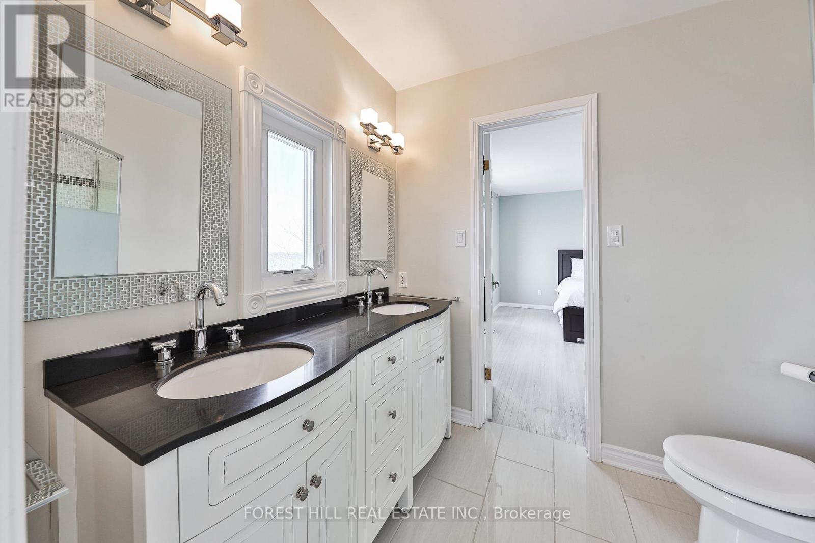 1470 Watersedge Road, Mississauga, Ontario  L5J 1A4 - Photo 22 - W12532432