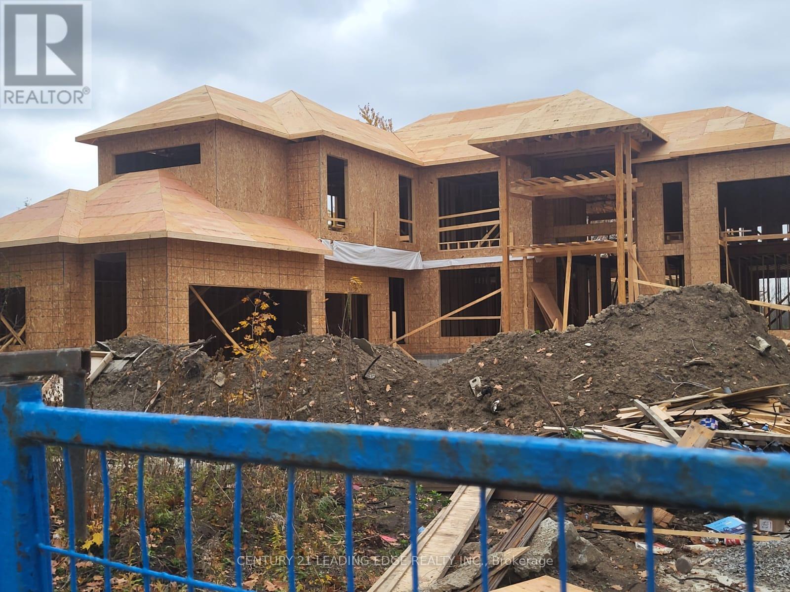 68 Marysfield Drive, Brampton, Ontario  L6P 0J3 - Photo 10 - W12532456