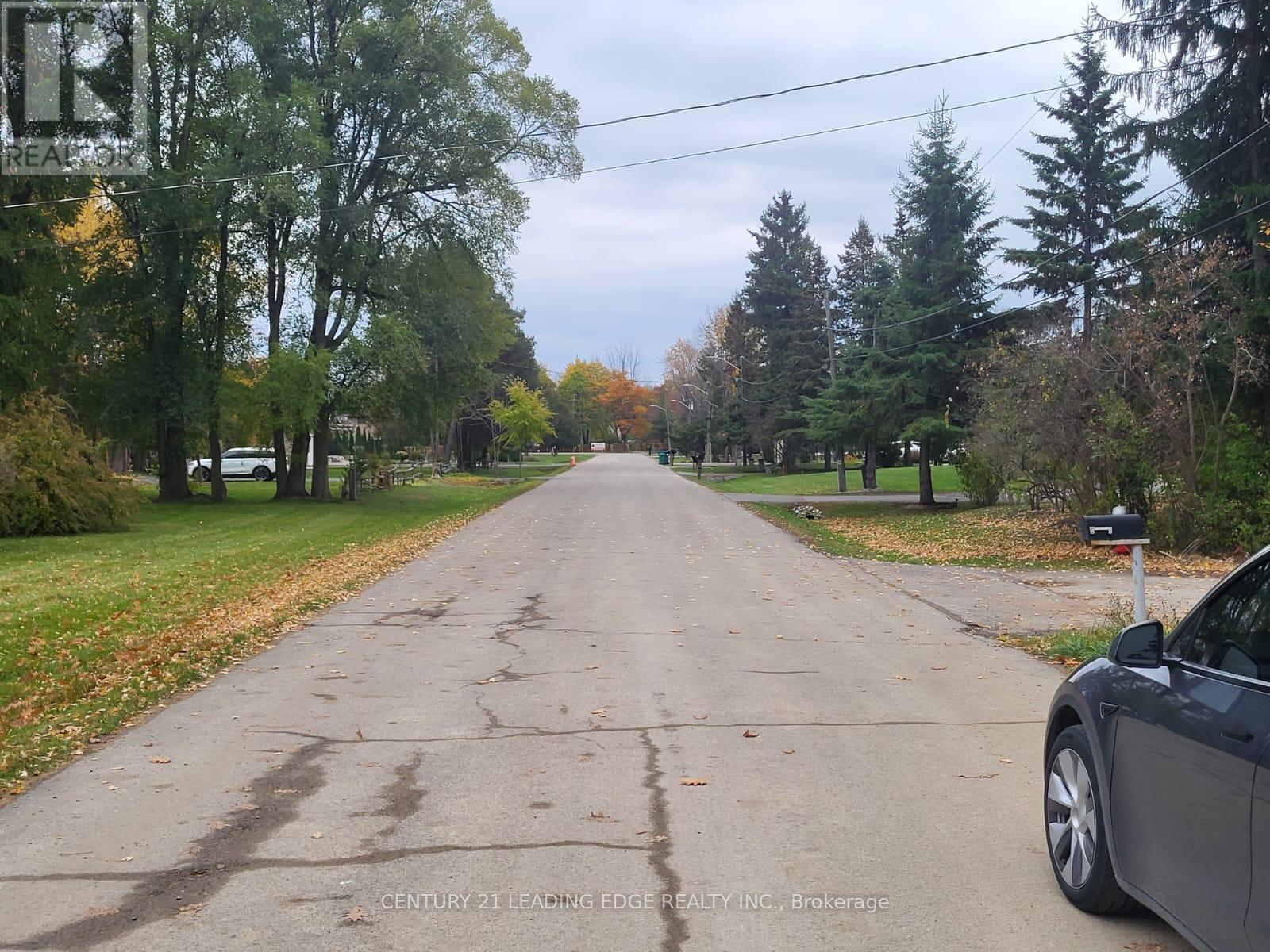 68 Marysfield Drive, Brampton, Ontario  L6P 0J3 - Photo 11 - W12532456