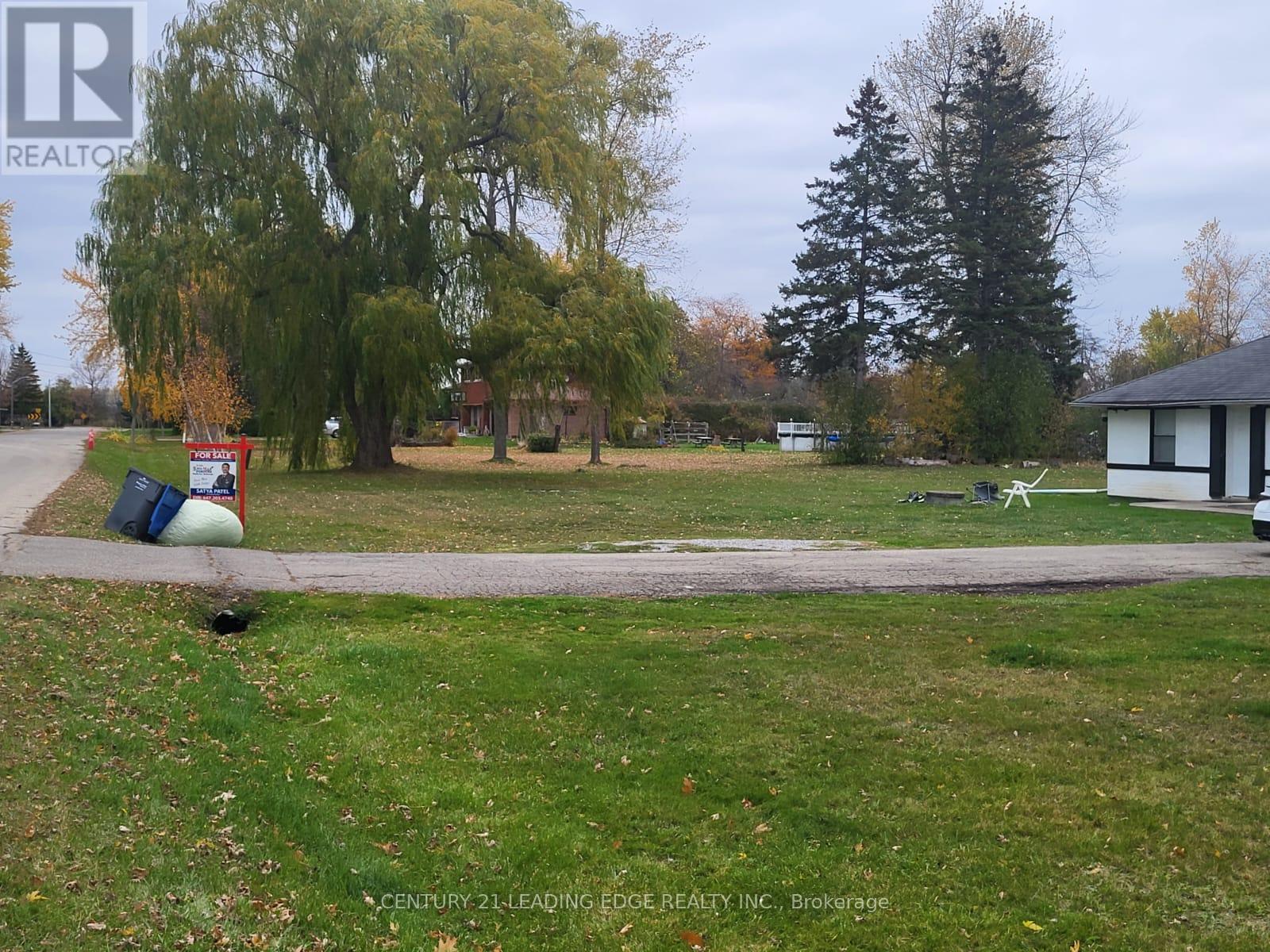 68 Marysfield Drive, Brampton, Ontario  L6P 0J3 - Photo 13 - W12532456