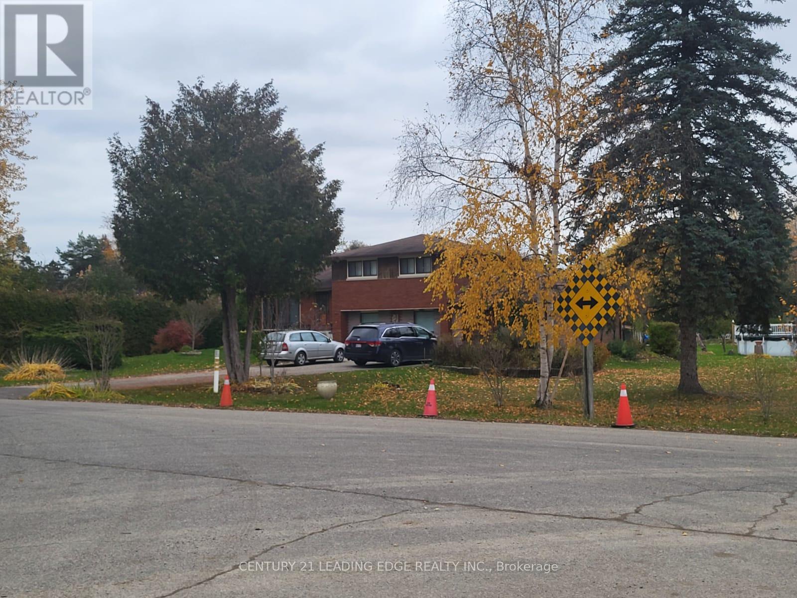 68 Marysfield Drive, Brampton, Ontario  L6P 0J3 - Photo 15 - W12532456