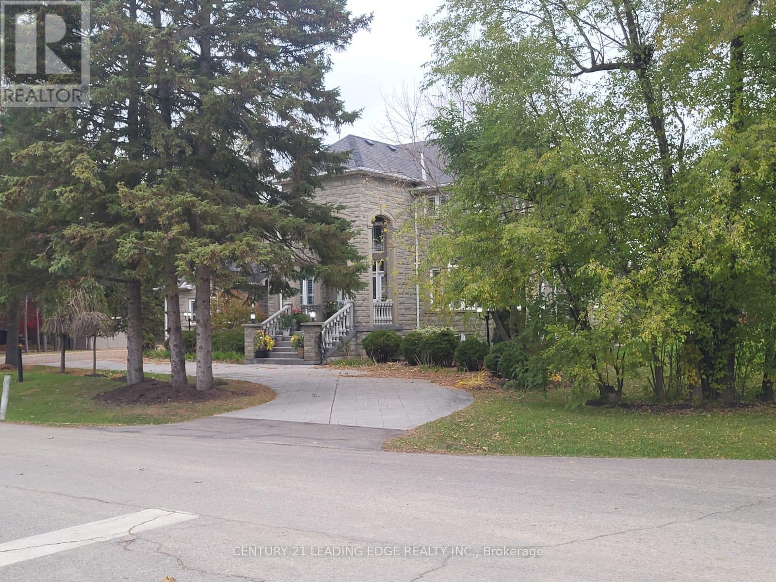 68 Marysfield Drive, Brampton, Ontario  L6P 0J3 - Photo 18 - W12532456