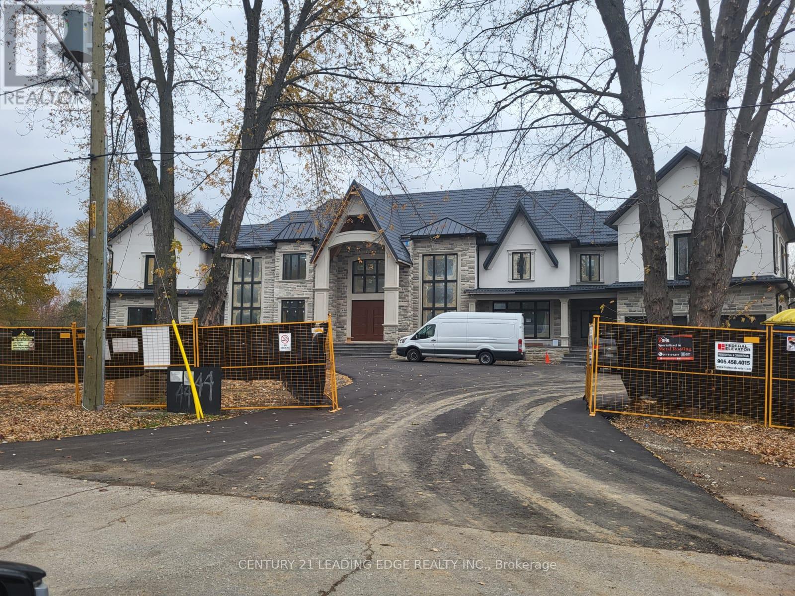 68 Marysfield Drive, Brampton, Ontario  L6P 0J3 - Photo 25 - W12532456