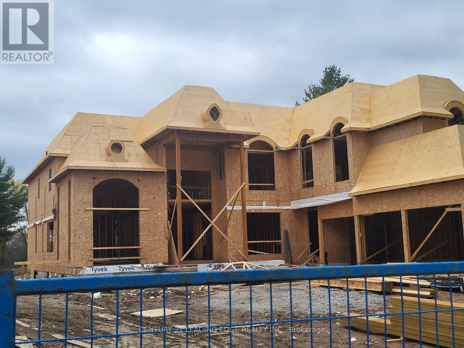 68 Marysfield Drive, Brampton, Ontario  L6P 0J3 - Photo 9 - W12532456