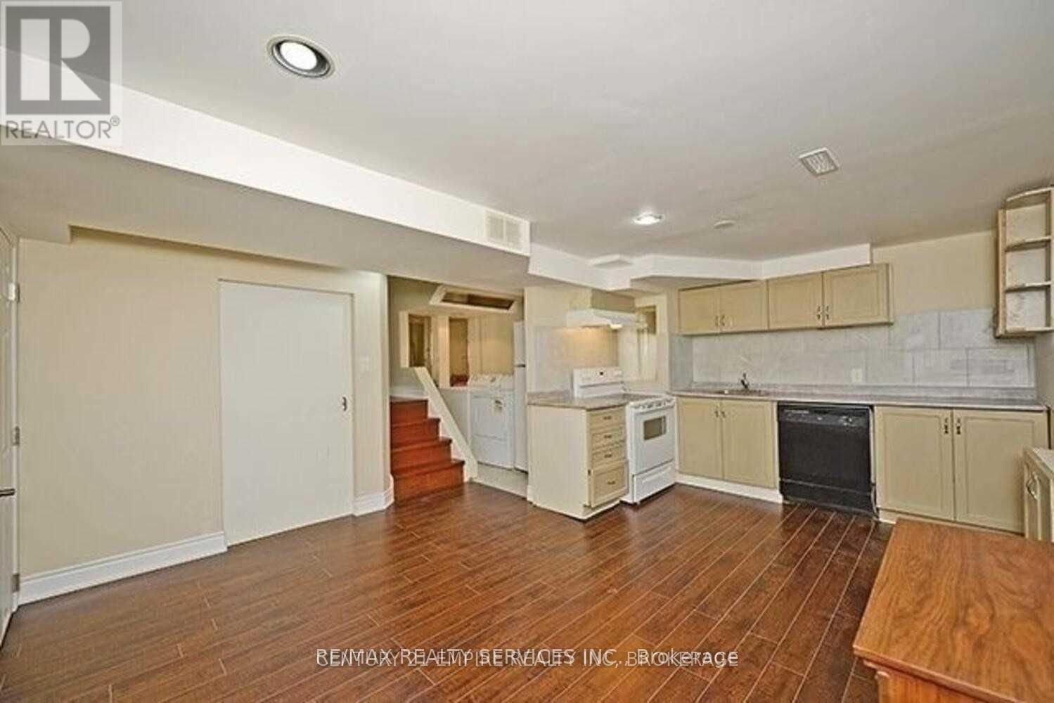 20 Murdoch Drive, Brampton, Ontario  L6X 3Y2 - Photo 15 - W12532460