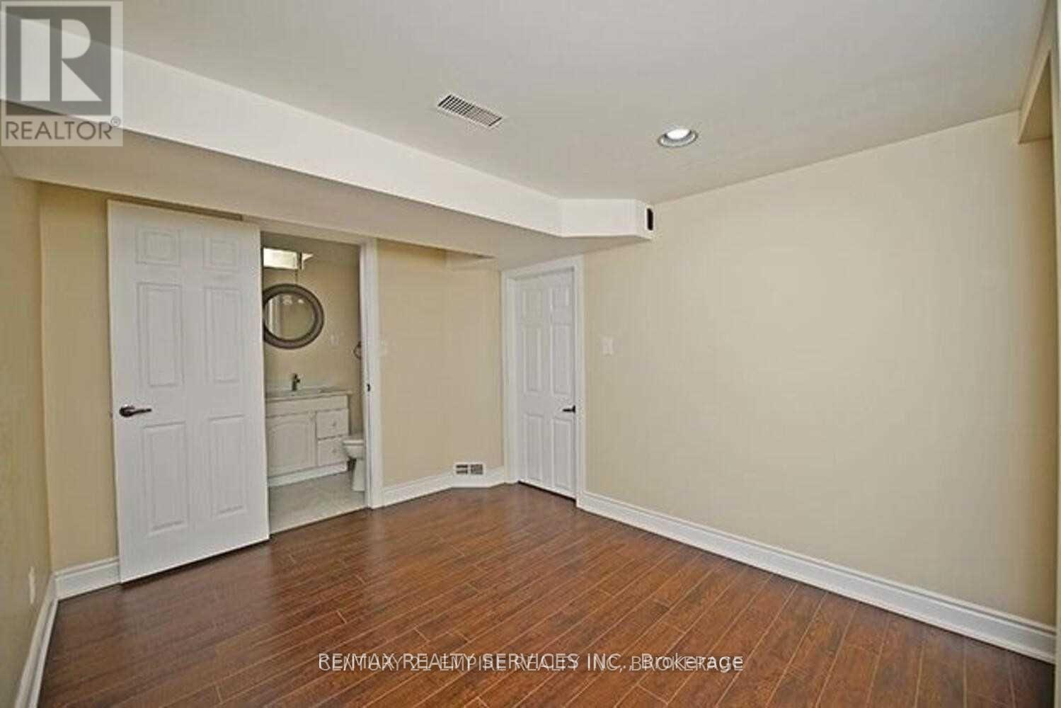 20 Murdoch Drive, Brampton, Ontario  L6X 3Y2 - Photo 16 - W12532460