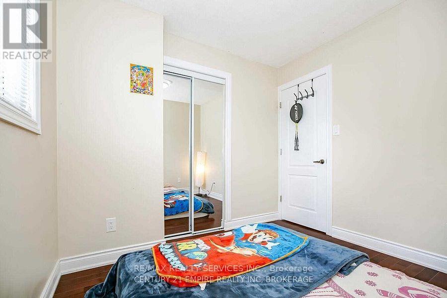 20 Murdoch Drive, Brampton, Ontario  L6X 3Y2 - Photo 17 - W12532460