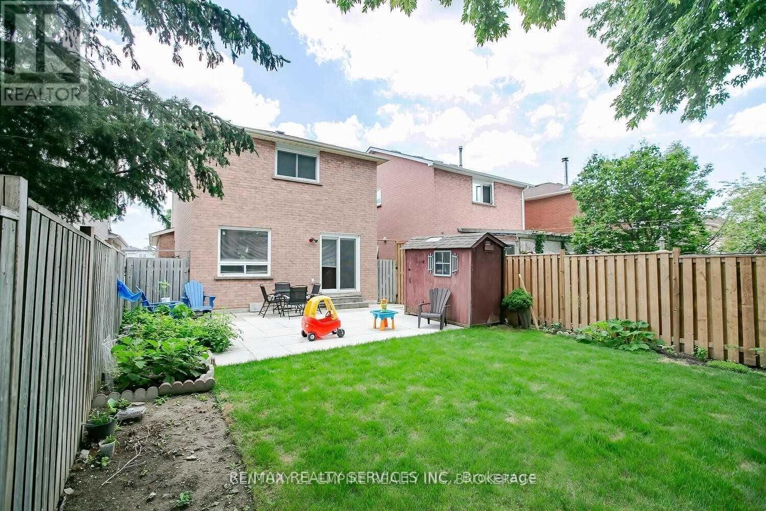 20 Murdoch Drive, Brampton, Ontario  L6X 3Y2 - Photo 18 - W12532460