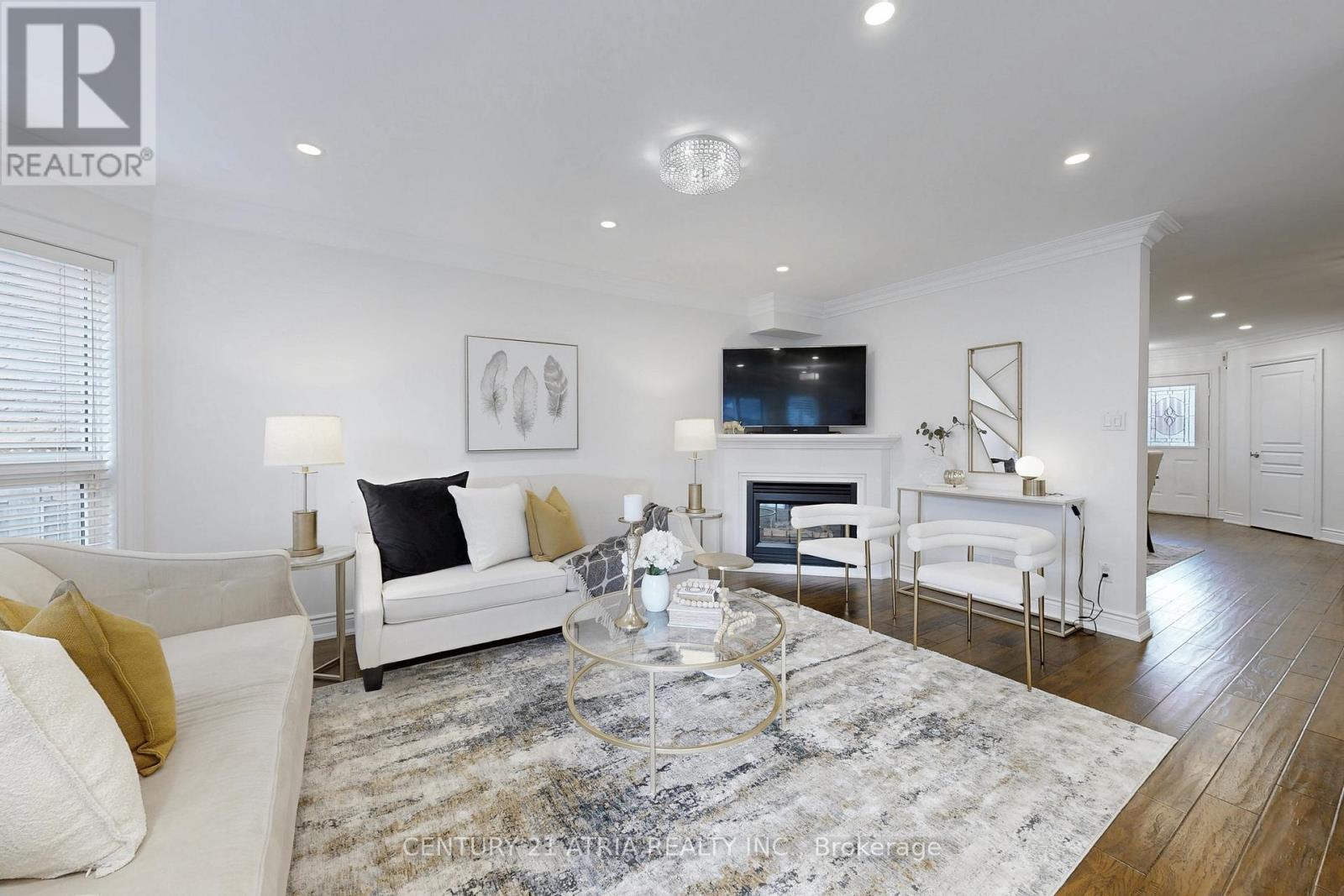 611 Heddle Crescent, Newmarket, Ontario  L3X 2J5 - Photo 5 - N12532578