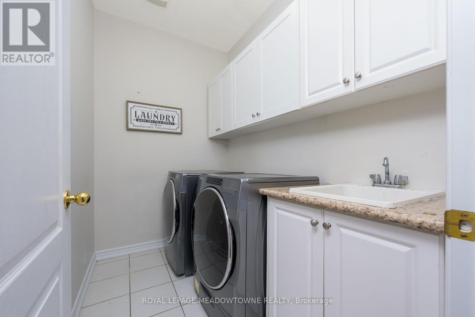 195 Minto Crescent, Milton, Ontario  L9T 7P5 - Photo 33 - W12532584