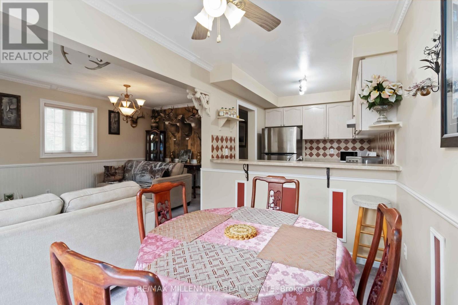 71 Manett Crescent, Brampton (Brampton West), Ontario  L6X 4X5 - Photo 12 - W12532598