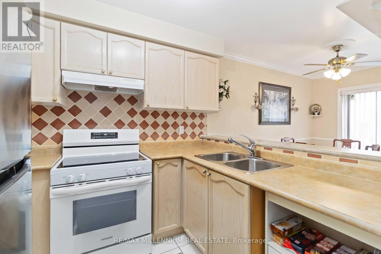 71 Manett Crescent, Brampton (Brampton West), Ontario  L6X 4X5 - Photo 14 - W12532598