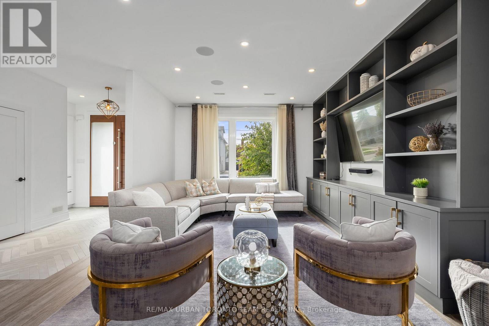 58 Manitoba Street, Toronto, Ontario M8Y 1C9 - Photo 6 - W12530120