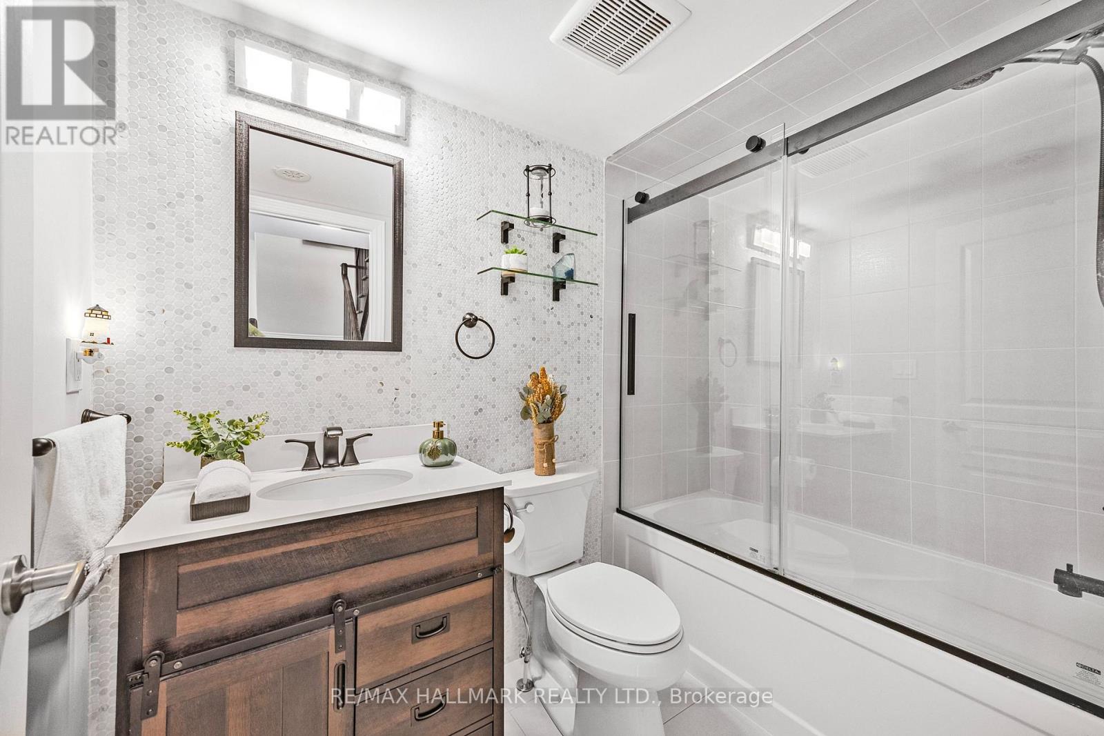 44 - 26 Applewood Lane, Toronto, Ontario  M9C 0C1 - Photo 22 - W12532638