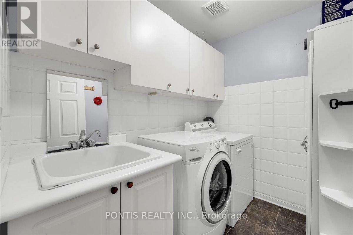 52 Emmett Circle, Brampton, Ontario  L7A 3M2 - Photo 18 - W12532640