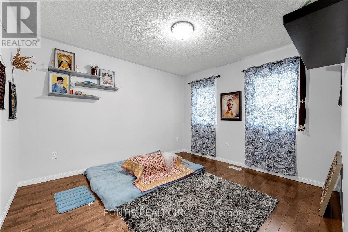 52 Emmett Circle, Brampton, Ontario  L7A 3M2 - Photo 28 - W12532640