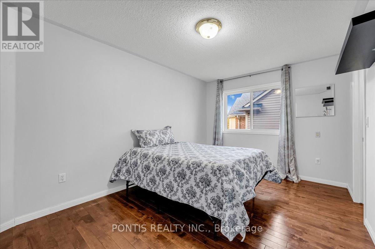 52 Emmett Circle, Brampton, Ontario  L7A 3M2 - Photo 29 - W12532640