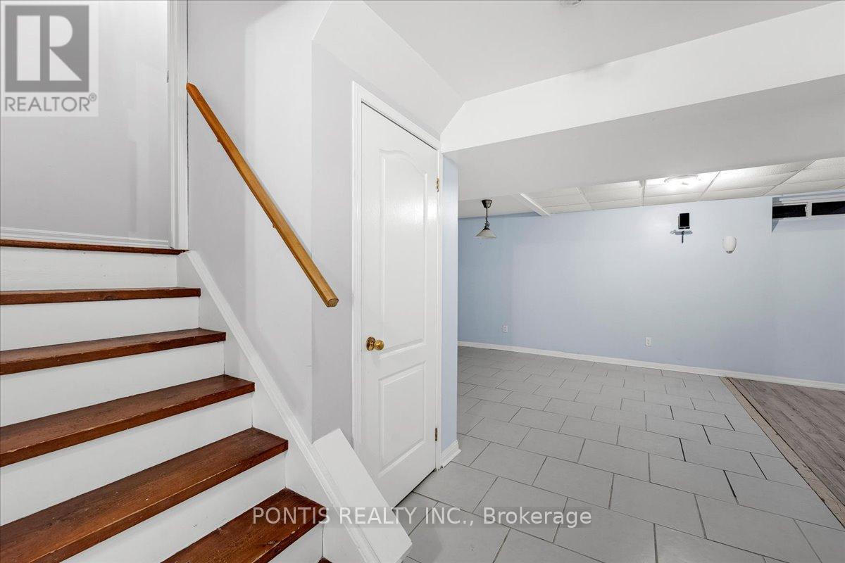 52 Emmett Circle, Brampton, Ontario  L7A 3M2 - Photo 32 - W12532640