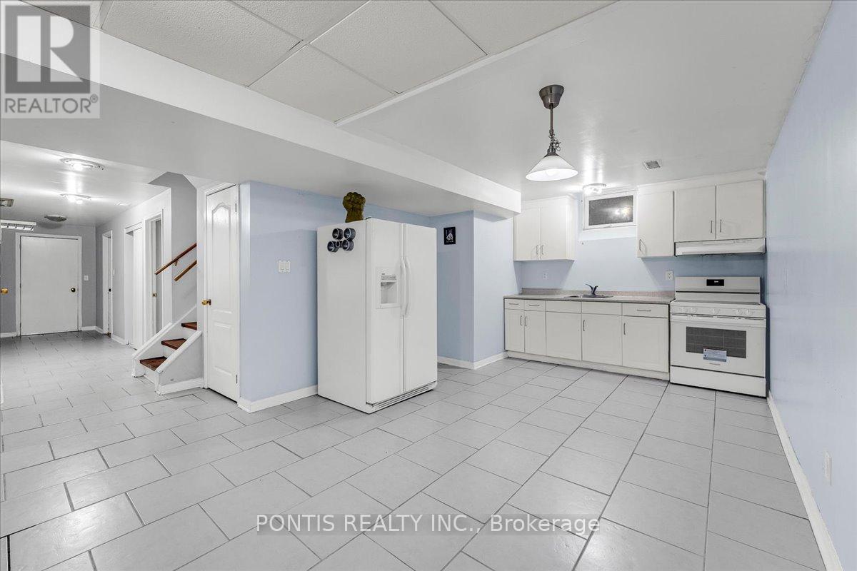 52 Emmett Circle, Brampton, Ontario  L7A 3M2 - Photo 33 - W12532640