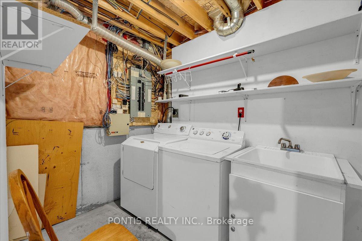 52 Emmett Circle, Brampton, Ontario  L7A 3M2 - Photo 35 - W12532640