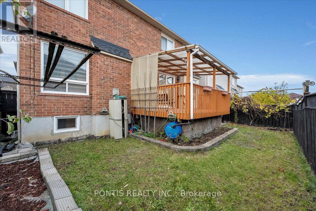 52 Emmett Circle, Brampton, Ontario  L7A 3M2 - Photo 40 - W12532640