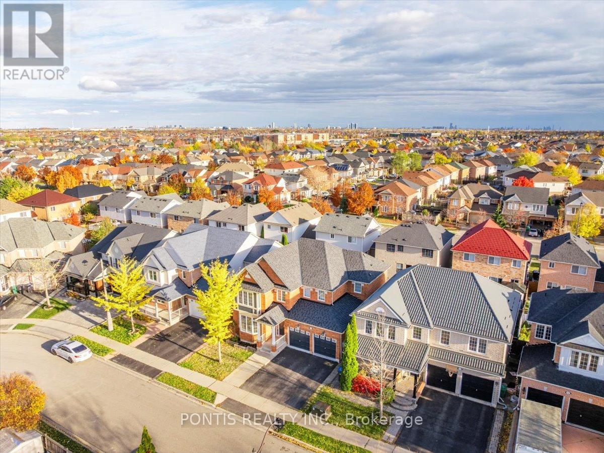 52 Emmett Circle, Brampton, Ontario  L7A 3M2 - Photo 45 - W12532640