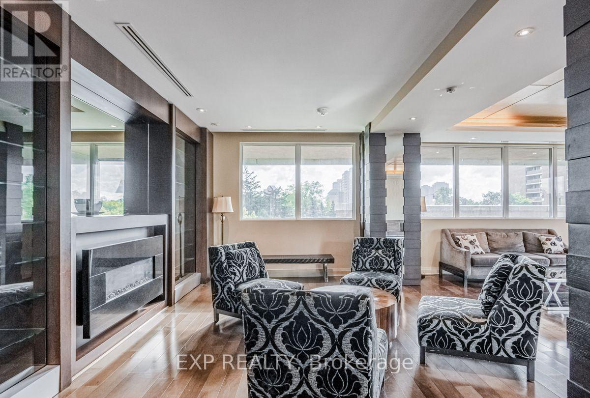 100 John Street, Brampton, Ontario  L6W 0A8 - Photo 11 - W12532652