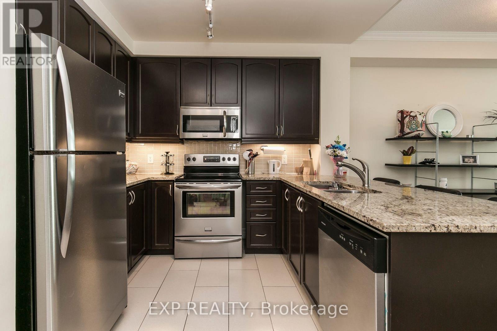 100 John Street, Brampton, Ontario  L6W 0A8 - Photo 18 - W12532652