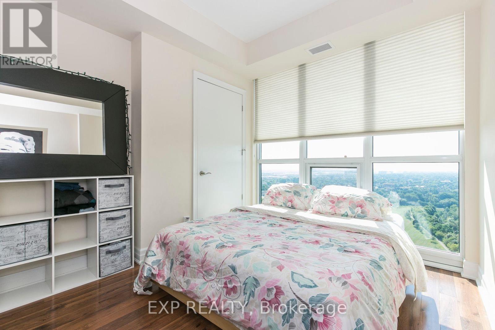 100 John Street, Brampton, Ontario  L6W 0A8 - Photo 4 - W12532652