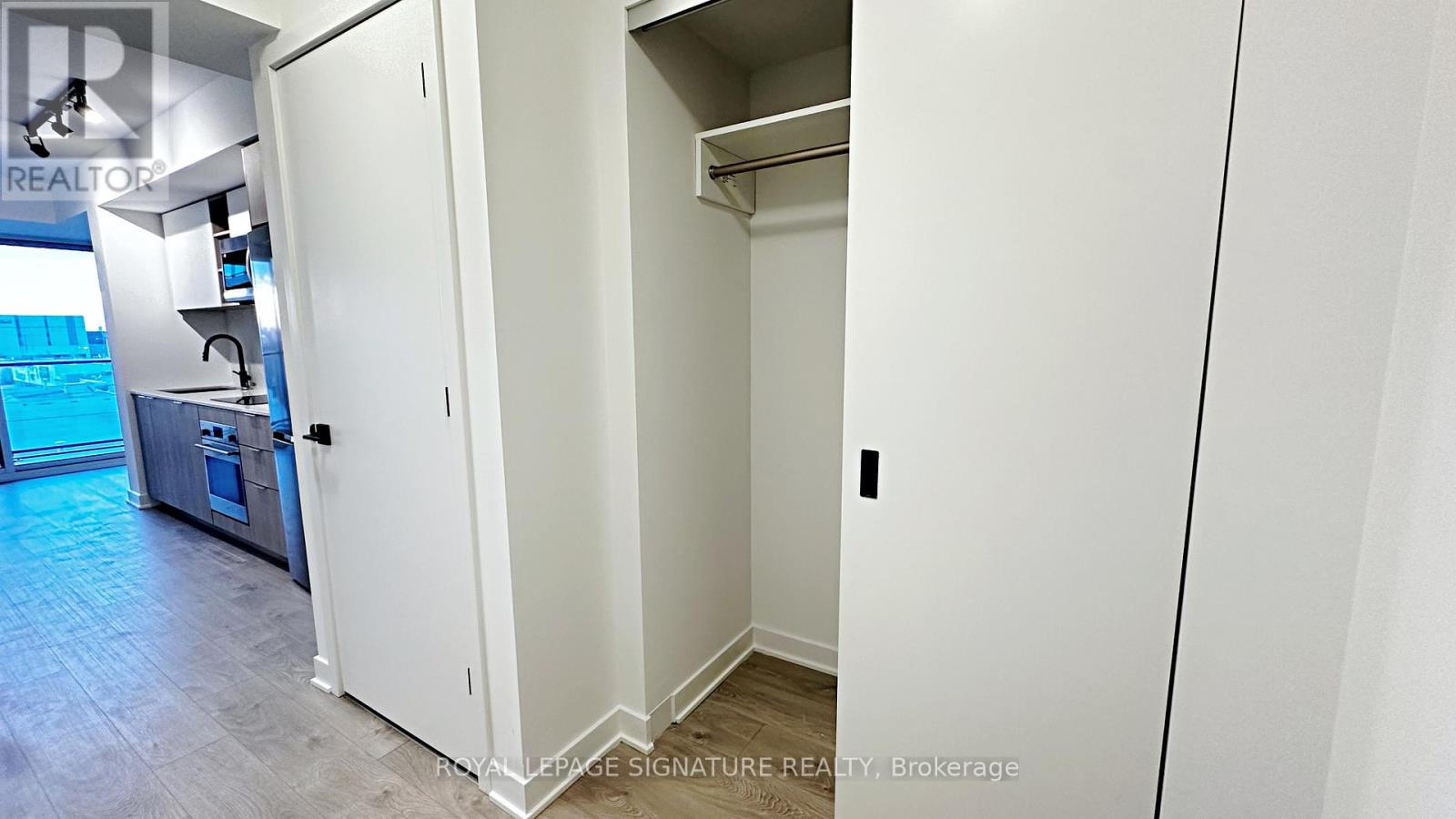 501 - 36 Zorra Street, Toronto, Ontario  M8Z 0G5 - Photo 15 - W12532662