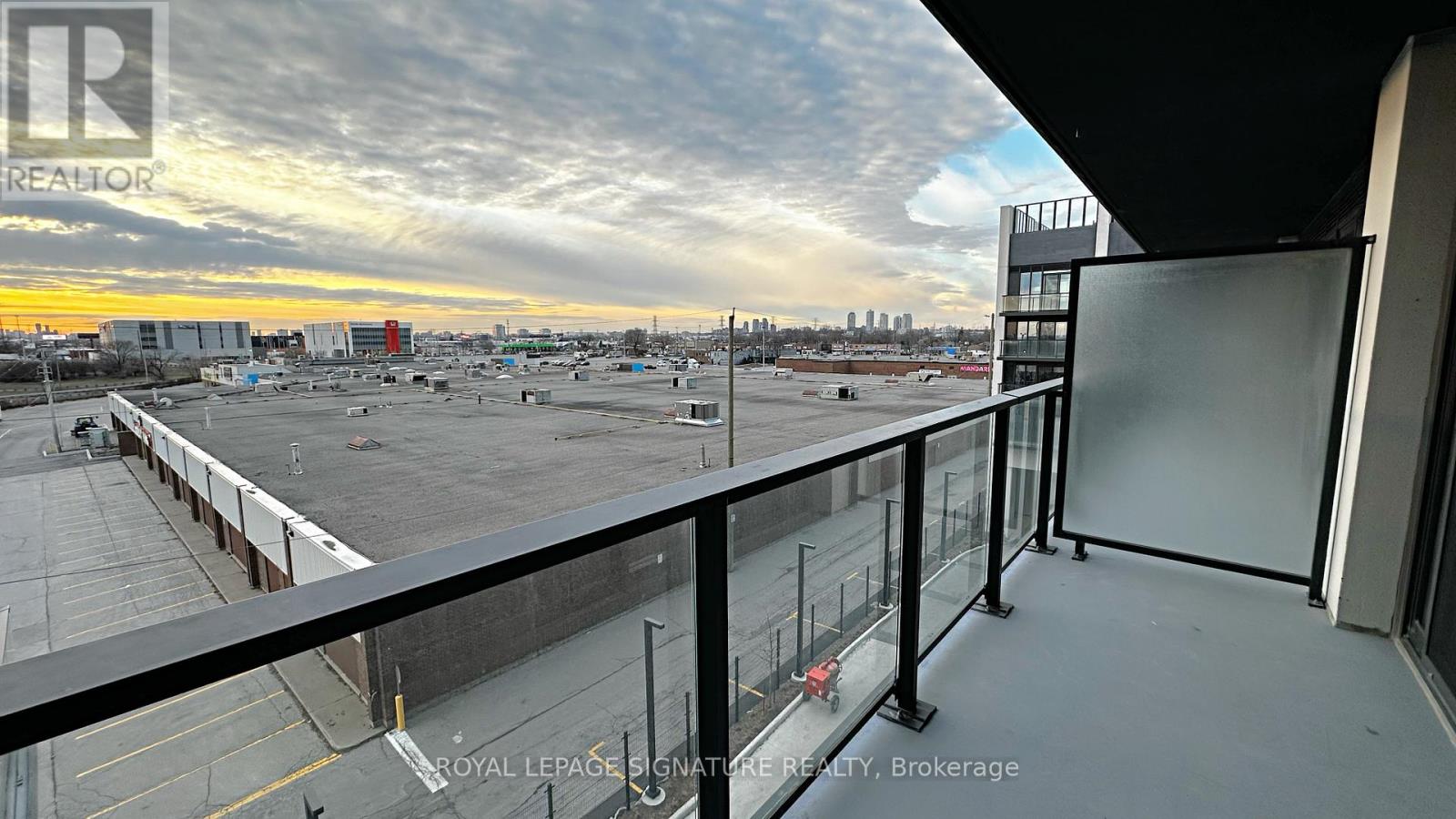 501 - 36 Zorra Street, Toronto, Ontario  M8Z 0G5 - Photo 7 - W12532662