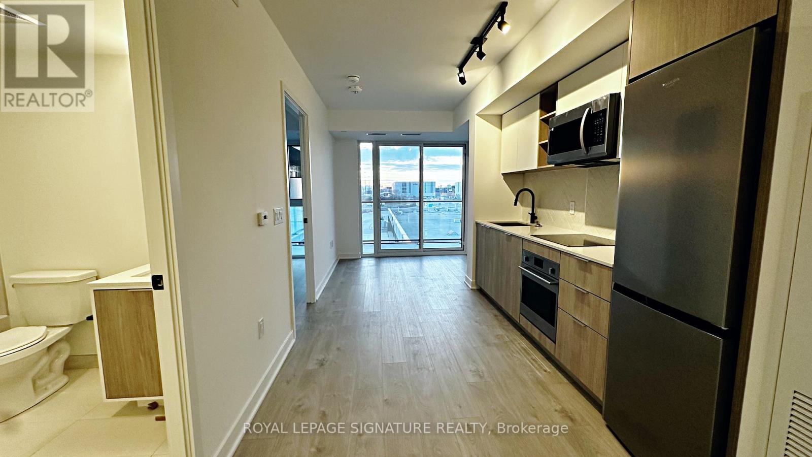 501 - 36 Zorra Street, Toronto, Ontario  M8Z 0G5 - Photo 9 - W12532662