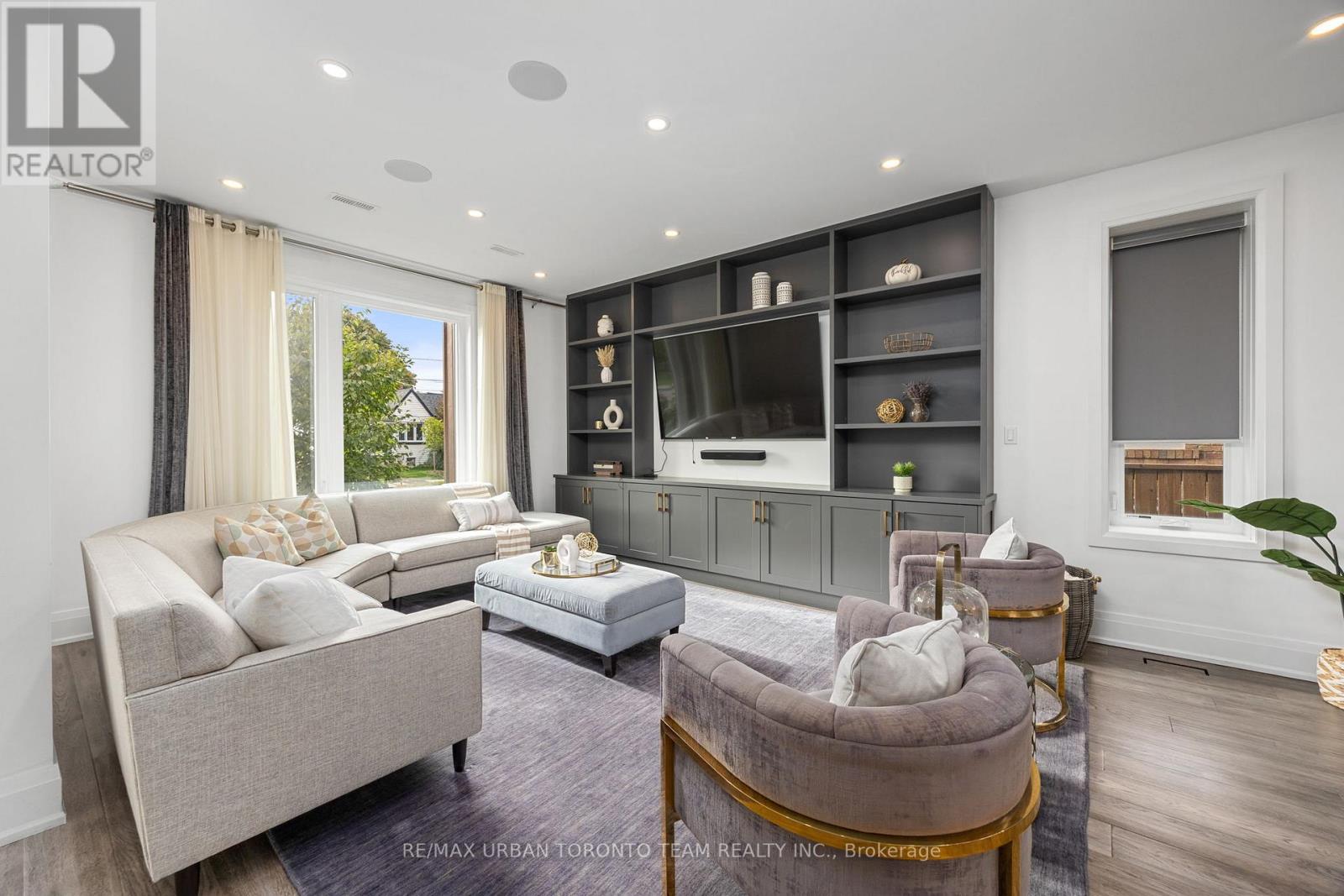 58 Manitoba Street, Toronto, Ontario M8Y 1C9 - Photo 7 - W12530120