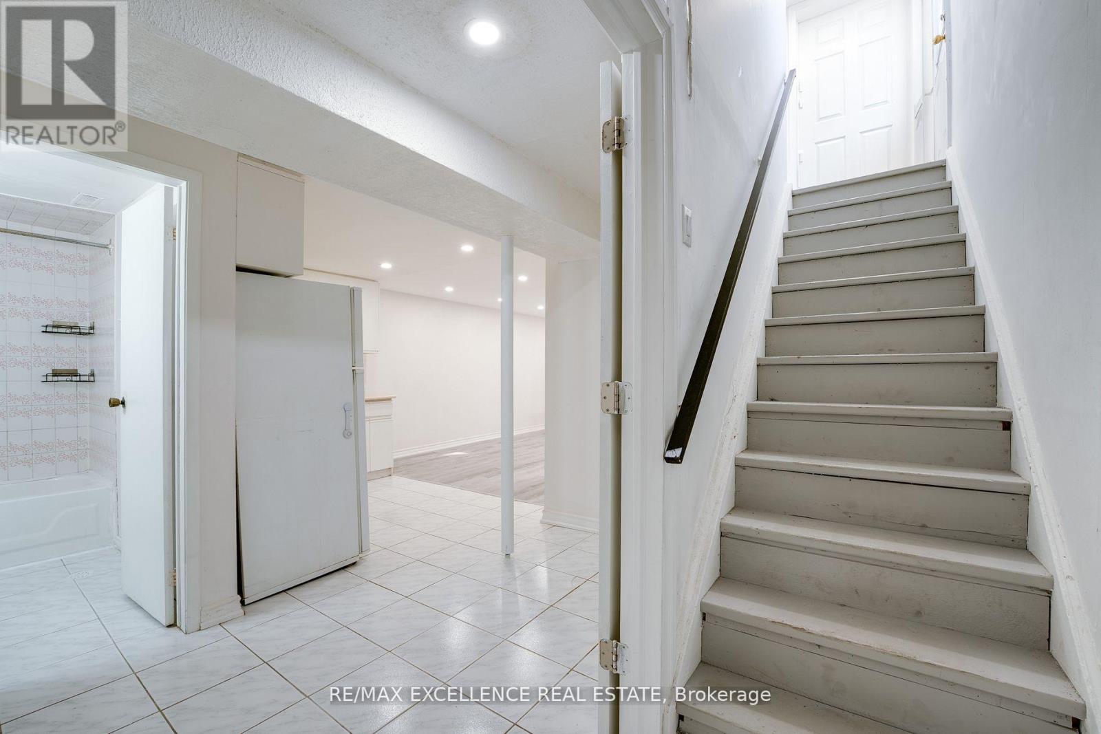 7556 Wildfern Drive, Mississauga, Ontario  L4T 3P6 - Photo 28 - W12532708