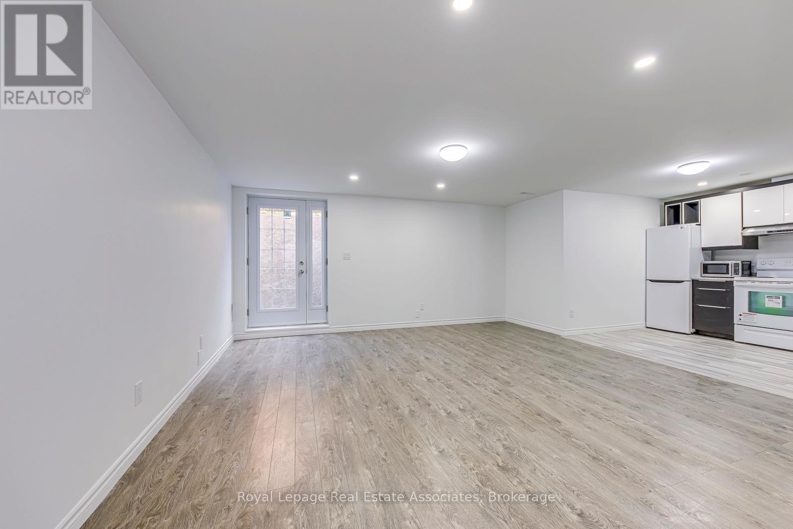 Lower - 1052 Kelman Court, Milton, Ontario  L9T 3K6 - Photo 9 - W12532724